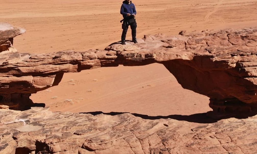 Έλληνας παρουσιαστής ταξιδεύει μαζί με την εγκυμονούσα σύντροφό του - Η φώτο στο Instagram (pics)