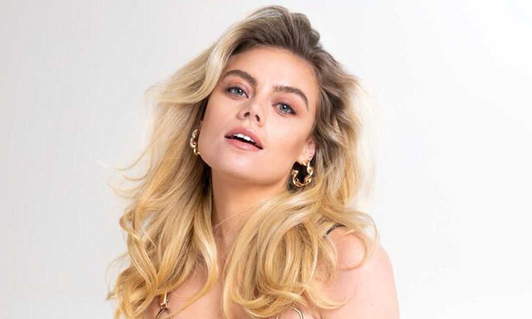 TREShot! Όλα τα tips για να κάνεις το εμβληματικό 90s Big Blowout με τη βοήθεια του TRESemmé