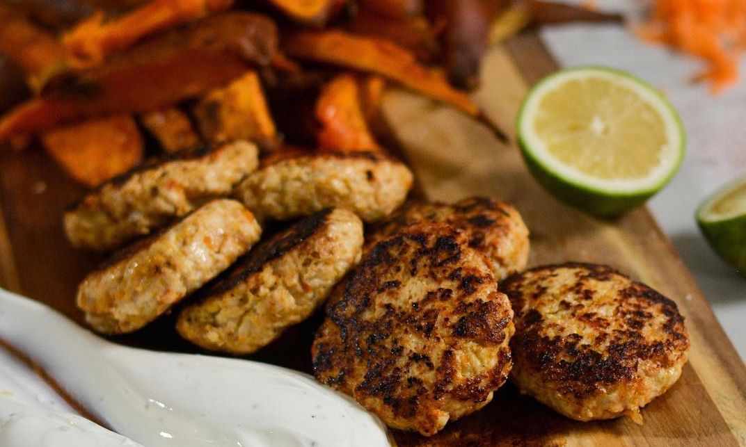 Μπιφτέκια κοτόπουλου με γλυκοπατάτες