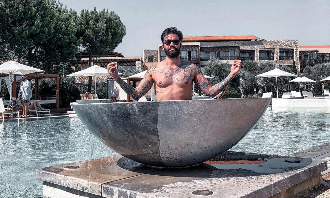 Θοδωρής Μαραντίνης: Κάνει διακοπές με τους γιους του - Δείτε φωτογραφίες