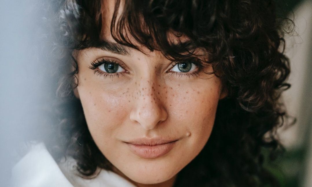 #LuminousMasterclass: Ολοκληρωμένη σειρά περιποίησης αντιμετωπίζει & τους 3 βασικούς τύπους κηλίδων