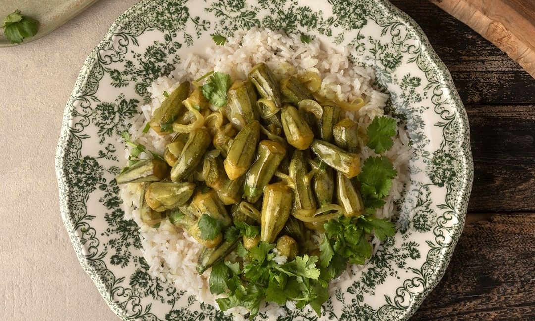 Τι να μαγειρέψετε αν νηστεύετε; Εύκολες μπάμιες Αλεξανδρινές με κάρι