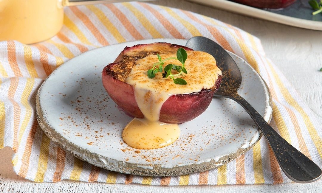 Ψητά ροδάκινα με κρέμα anglaise - Πώς θα τα φτιάξετε