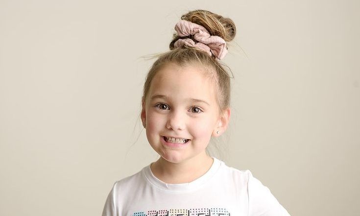 Back to School: Φτιάξτε scrunchies αξιοποιώντας υφάσματα από παλιά ρούχα