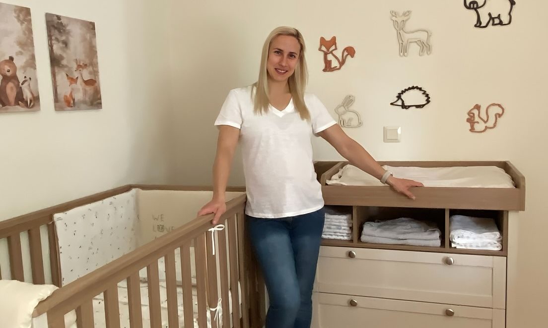 Το γήινο βρεφικό δωμάτιο που ετοίμασε η Νικόλ Κυριακοπούλου για τον γιο της