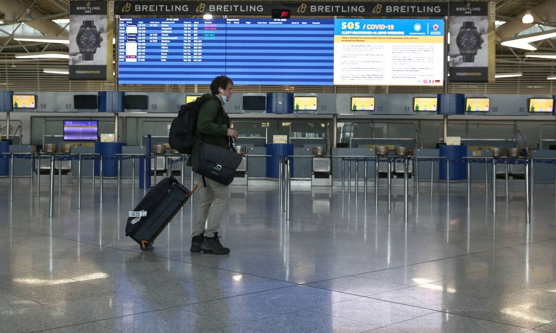 Κορωνοϊός: Πώς ταξιδεύουμε από σήμερα με αεροπλάνα, τρένα, λεωφορεία