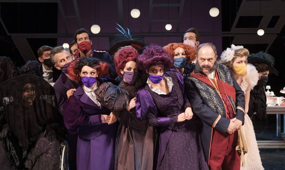 Εθνικό Θέατρο: Μας συντροφεύει τις γιορτές με τέσσερις live streaming παραστάσεις