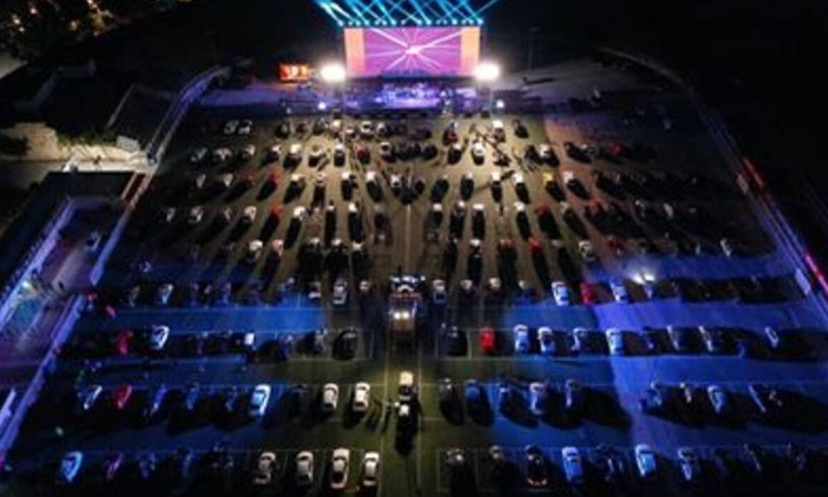 Γλυφάδα: Το πρώτο drive in θερινό φεστιβάλ είναι γεγονός