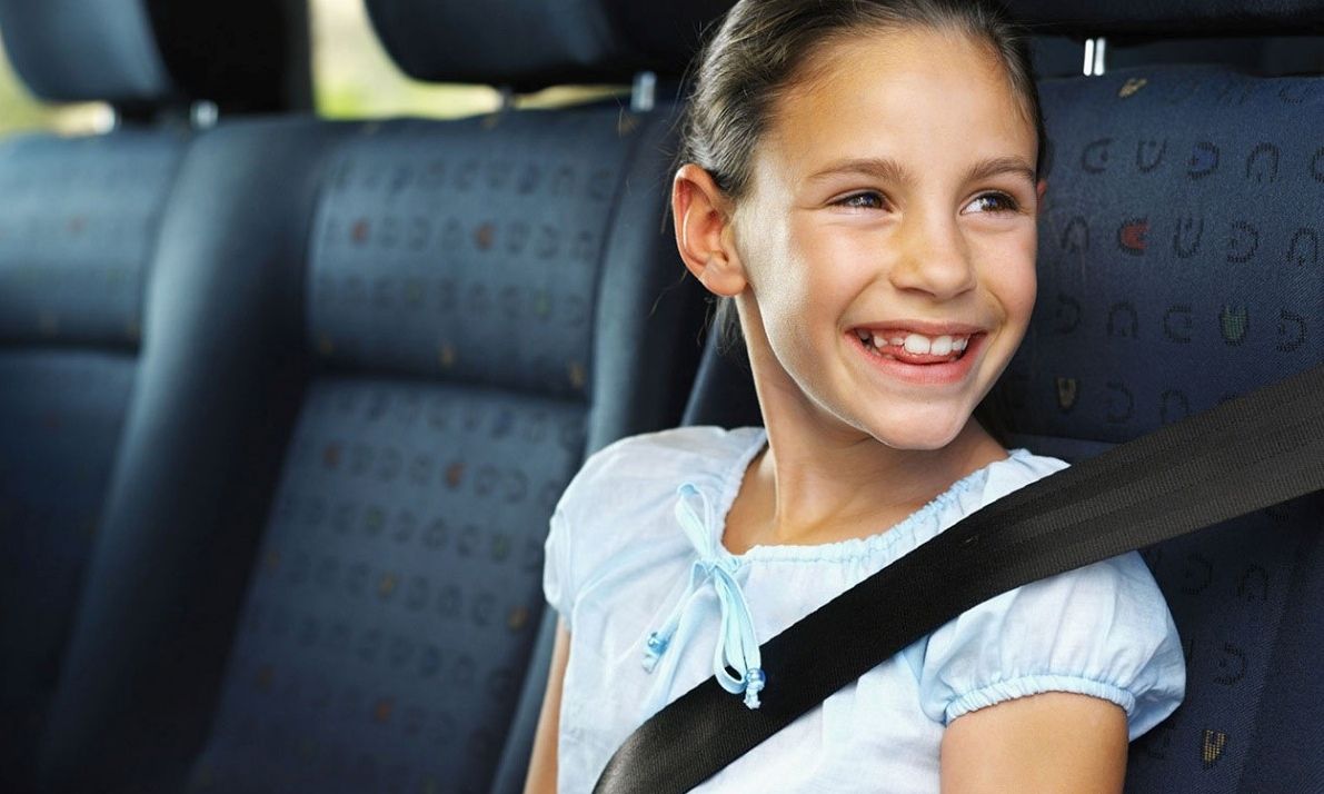 Τα παιδιά βγαίνουν στον δρόμο με ασφάλεια: 5 κορυφαία εκπαιδευτικά προγράμματα οδικής συμπεριφοράς