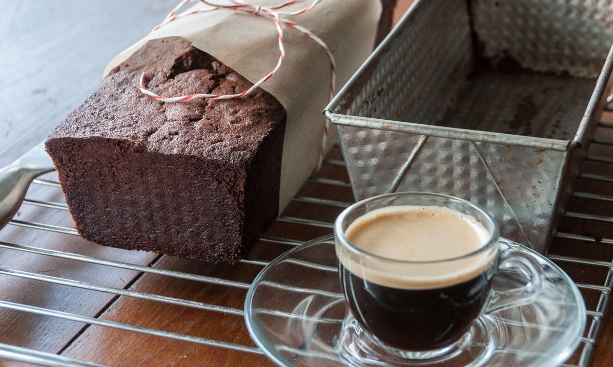 Σοκολατένιο pound cake - Εύκολο και μοσχομυριστό