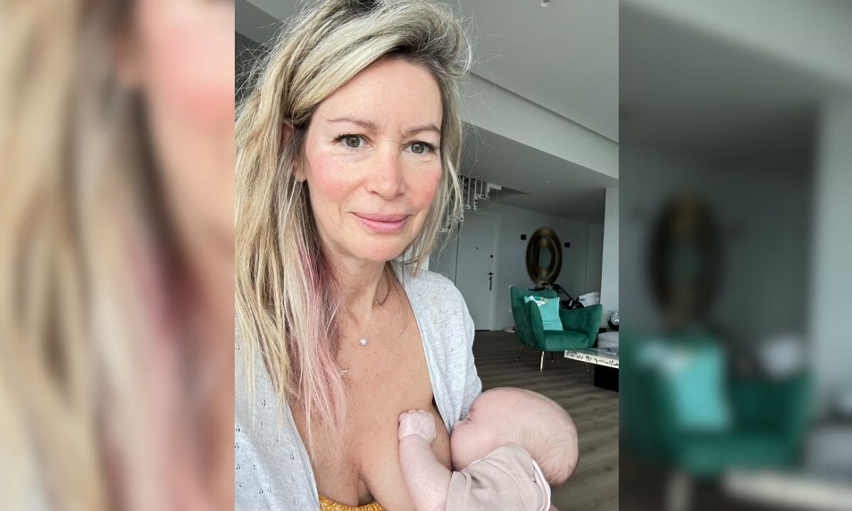 Η Άριελ Κωνσταντινίδη μιλάει για τον θηλασμό: «Ο θηλασμός για μένα είναι θαλπωρή, ασφάλεια, ηρεμία»