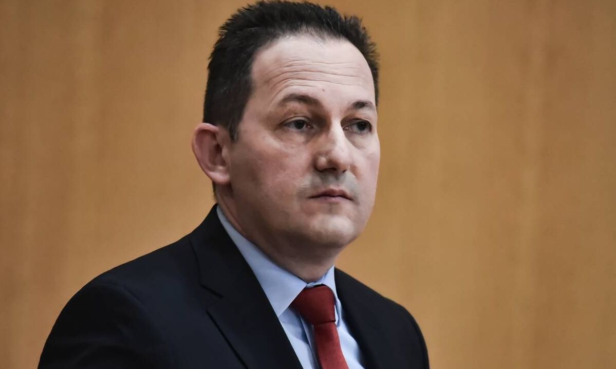 Πέτσας: Πιθανά τα τοπικά lockdown