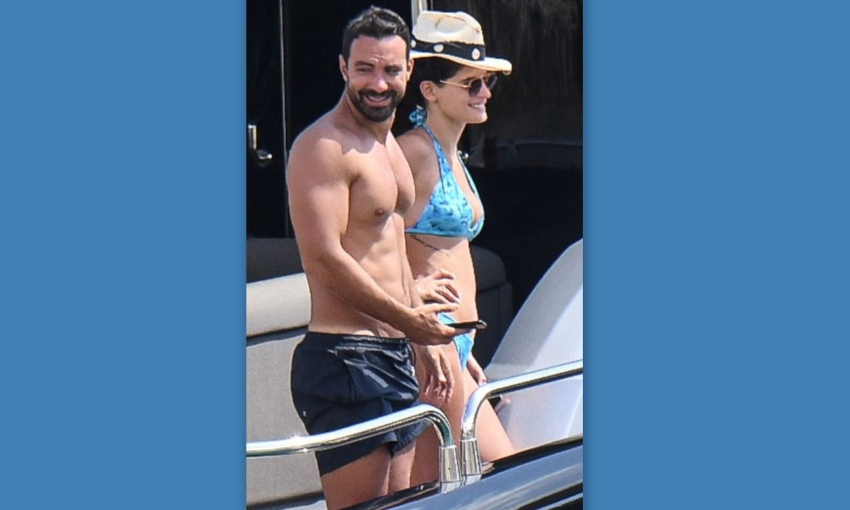 Μύκονος: Η τρυφερή κίνηση του Σάκη Τανιμανίδη και οι φήμες εγκυμοσύνης (Photos)