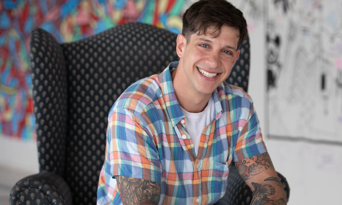 Ηλίας Μπόγδανος: Τον λατρεύει ο Robbie Williams κι ο David Guetta και καταλάβαμε το γιατί