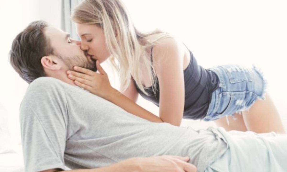 Είδες στο όνειρό σου ότι φιλάς κάποιον; Δες τι σημαίνει αυτό για σένα