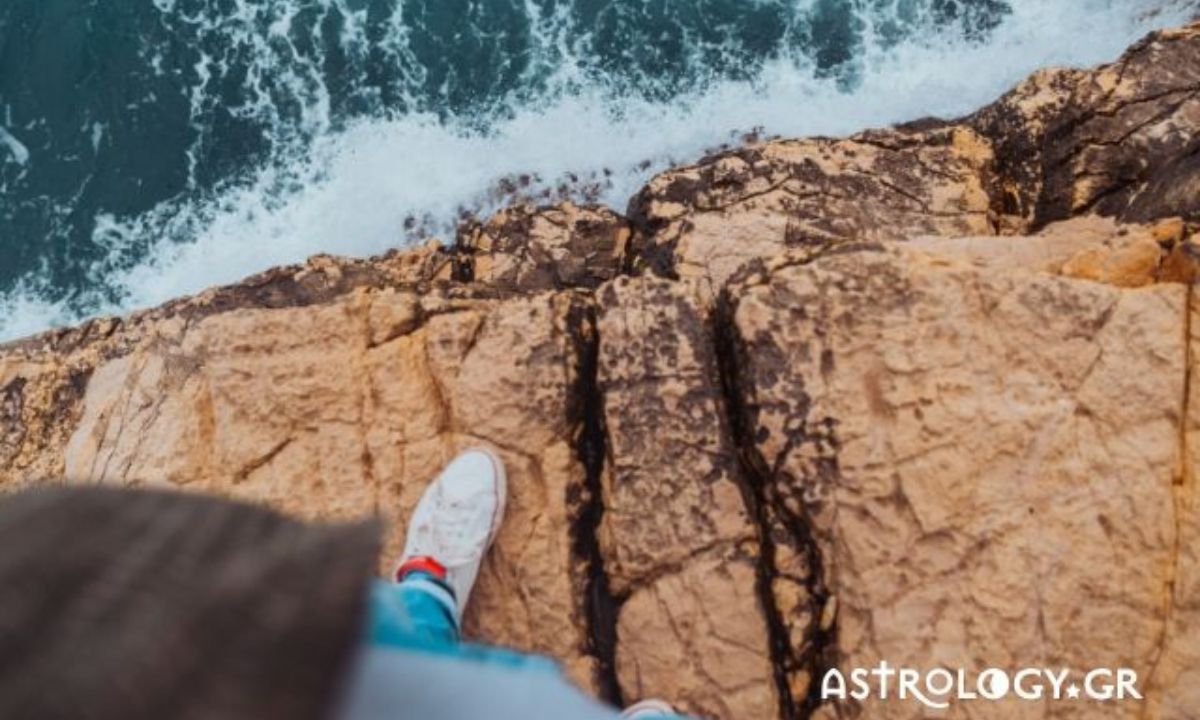 Είδες στο όνειρό σου γκρεμό; Δες τι σημαίνει αυτό για σένα