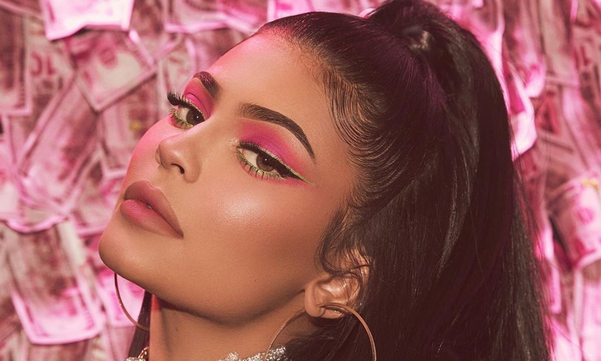 Αγνώριστη η Kylie Jenner. Την πετύχαμε στις διακοπές της χωρίς make-up