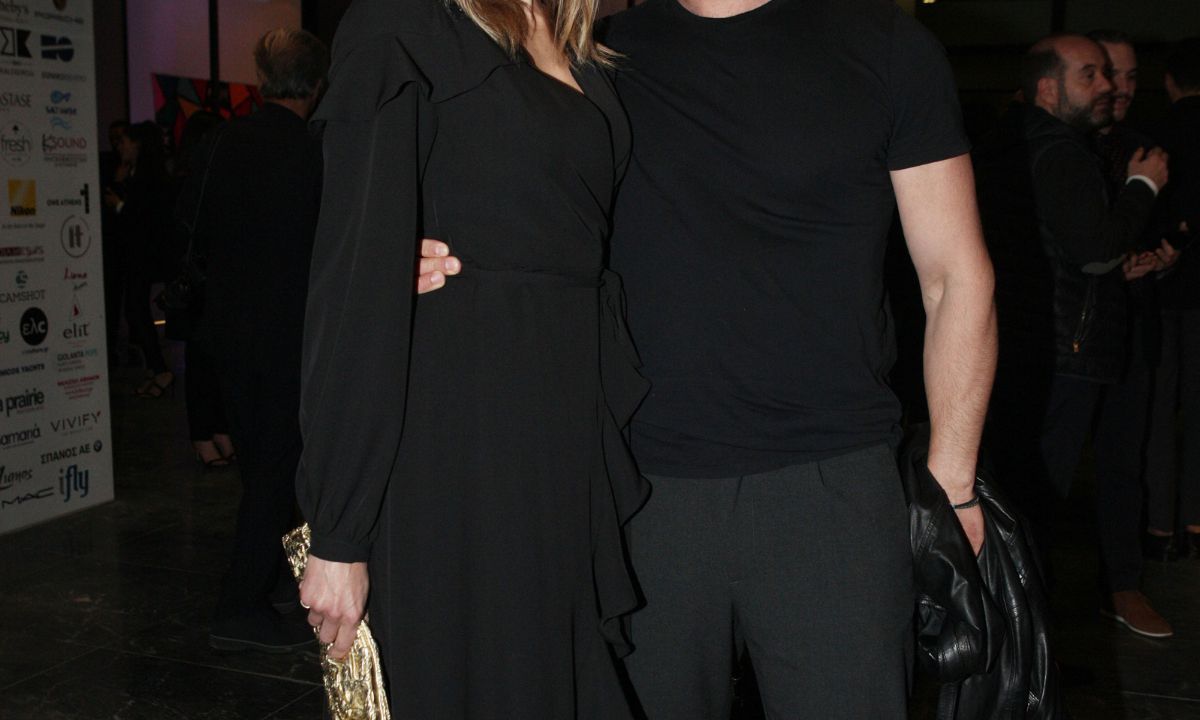 Η πιο ωραία ερωτική selfie του καλοκαιριού είναι αυτή χωρίς αμφιβολία (Photos)