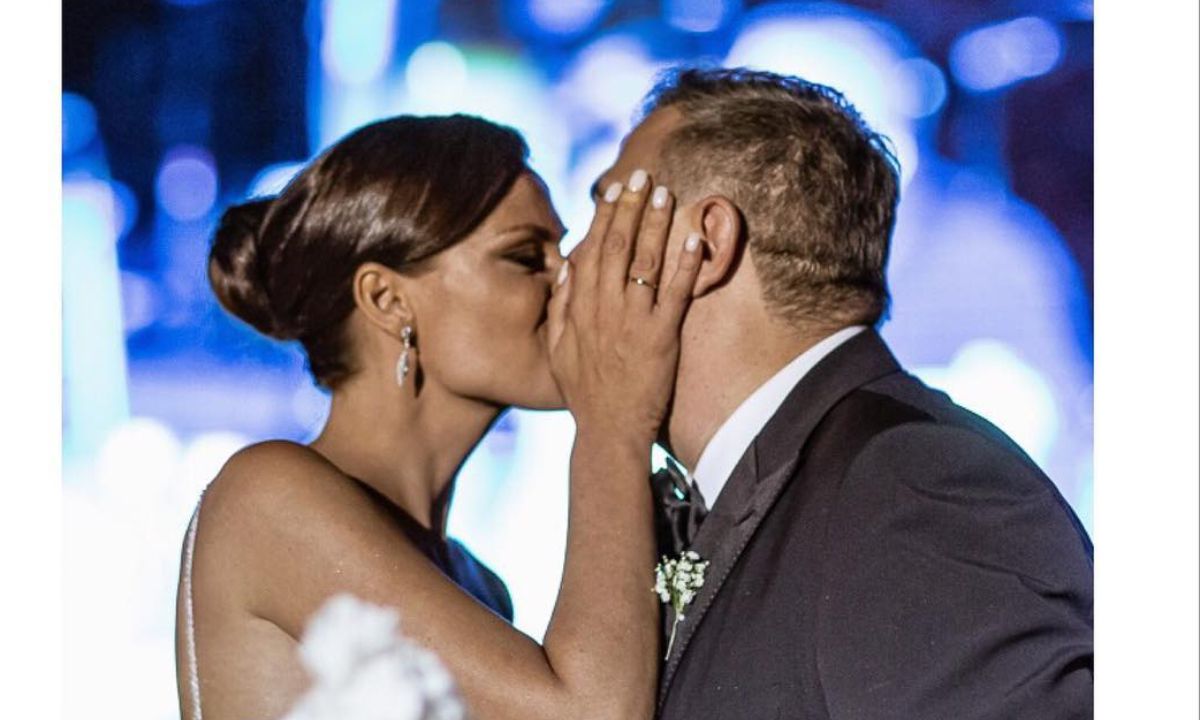 Η κόρη του Αντώνη Ρέμου και της Υβόννης Μπόσνιακ έγινε ολόκληρη κοπέλα (photo)