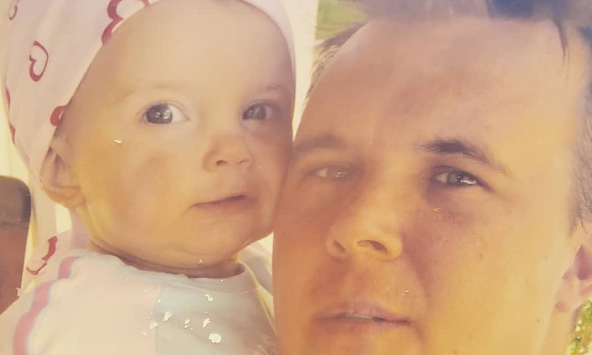 Το κοριτσάκι της φωτογραφίας είναι η πασίγνωστη πρωταγωνίστρια της αγαπημένης σου σειράς στο Netflix