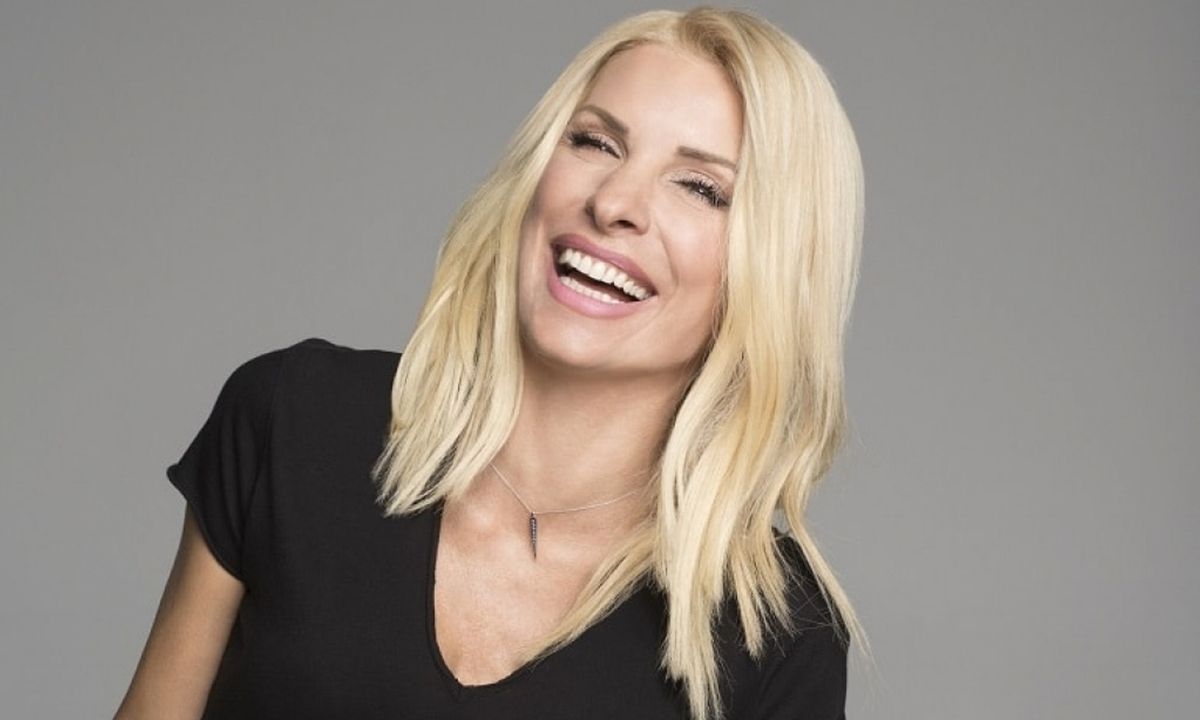 Οι... απιστίες της Ελένης (photos)