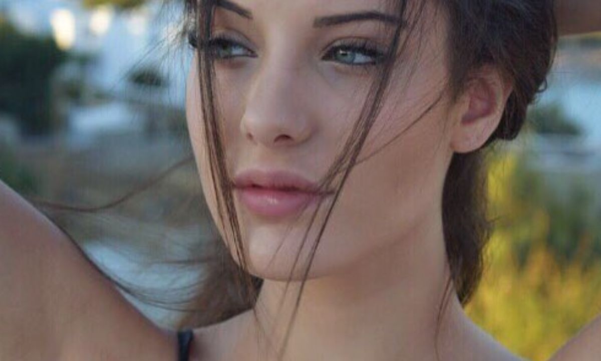 Πριν από 24 ώρες η Νεφέλη Λιβιεράτου ανέβασε την πιο sexy φωτό της