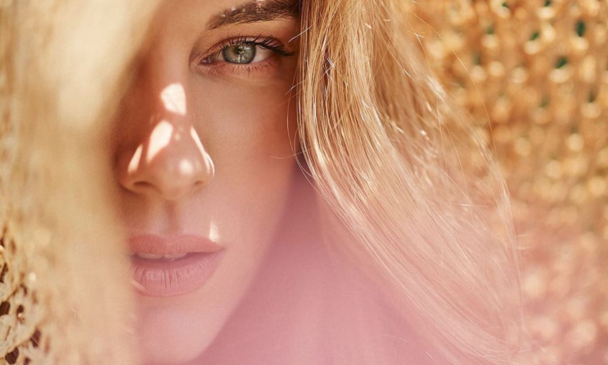 Δούκισσα Νομικού: Οι φωτογραφίες με ginger μαλλί αλλά και αφέλειες