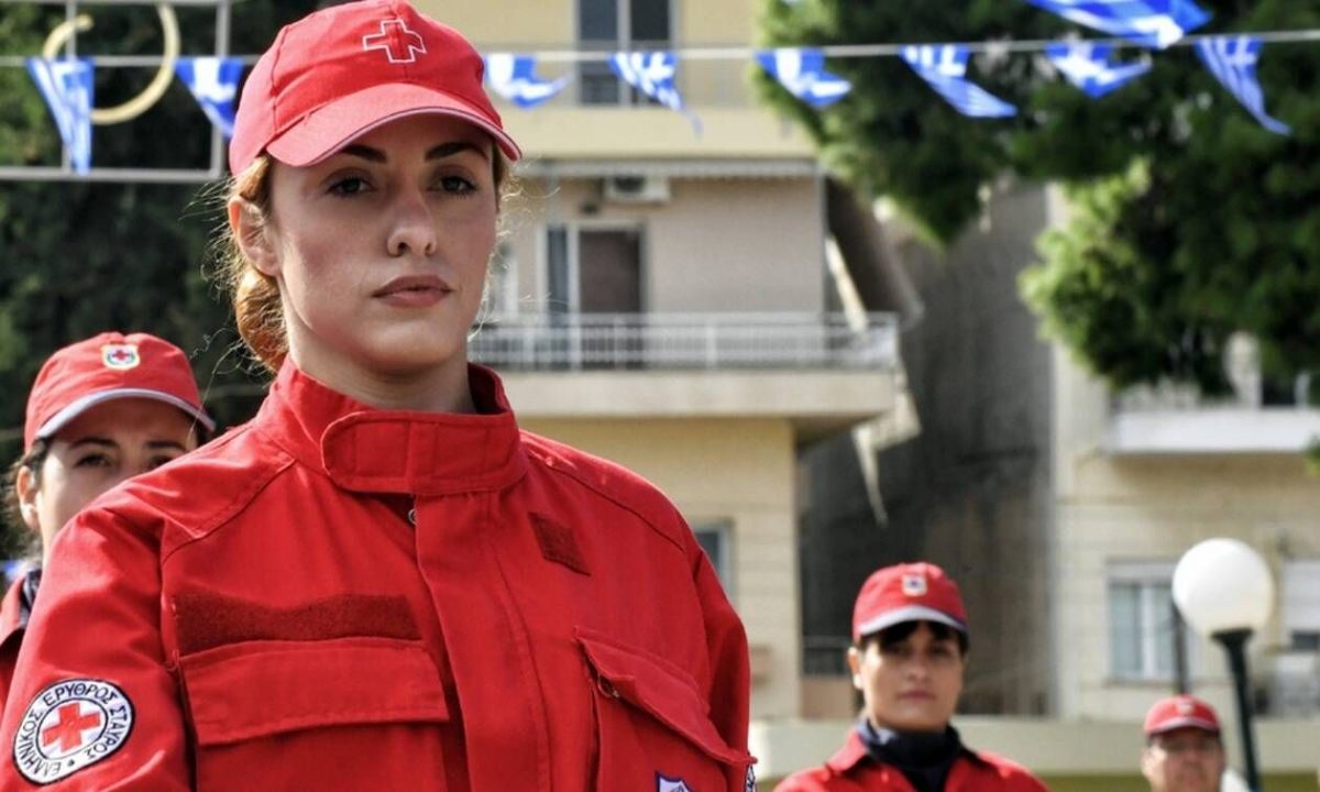 Για τον Ελληνικό Ερυθρό Σταυρό τραγούδησαν πρέσβεις και διπλωμάτες (pics)