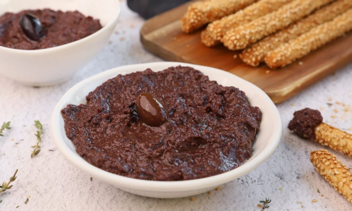 Φτιάξτε μόνες σας πατέ ελιάς - Δείτε πώς