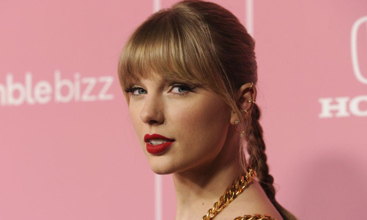 H Taylor Swift έκλεισε τα 30 και το γιόρτασε κάπως έτσι (photos)