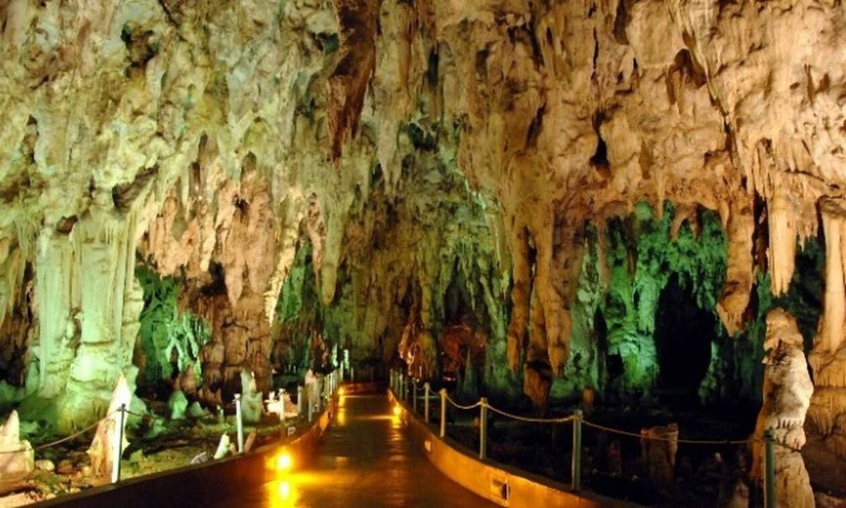 Σε αυτό το σπήλαιο σύντομα θα σας ξεναγεί ένα ρομπότ