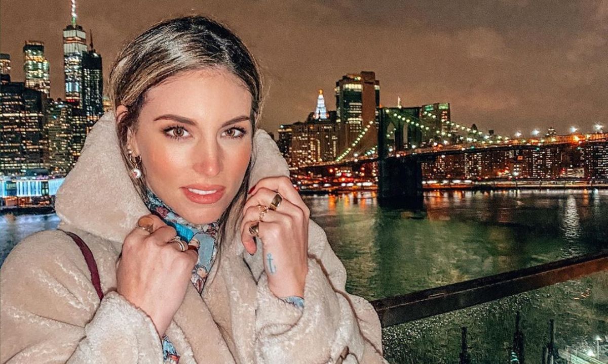 Ποιος είπε πως η Αθηνά Οικονομάκου δεν έχει ατέλειες; Η ηθοποιός μας δείχνει το πραγματικό της σώμα