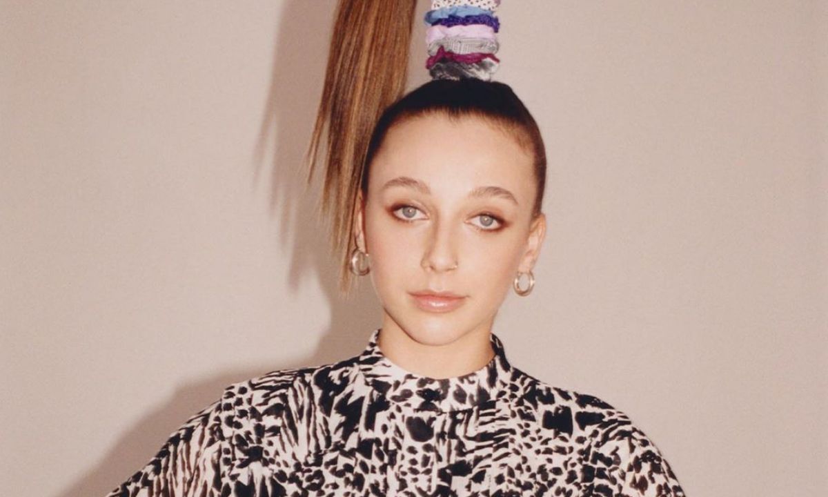 Emma Chamberlain: Ποια είναι η 18χρονη influencer με τα 8M followers σε Instagram και YouTube