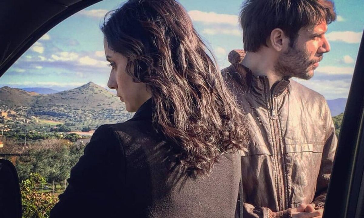 Έχεις δει την αδερφή της Βάλιας από το Καφέ της Χαράς; Είναι πανέμορφη και μοιάζουν πολύ