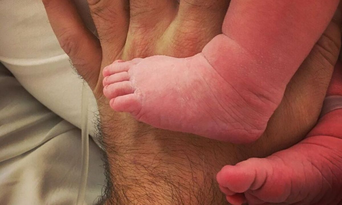 Γυναίκα χωρίς όνομα: Πρωταγωνιστής της σειράς έγινε μπαμπάς και αυτή είναι η πρώτη φωτό του μωρού!