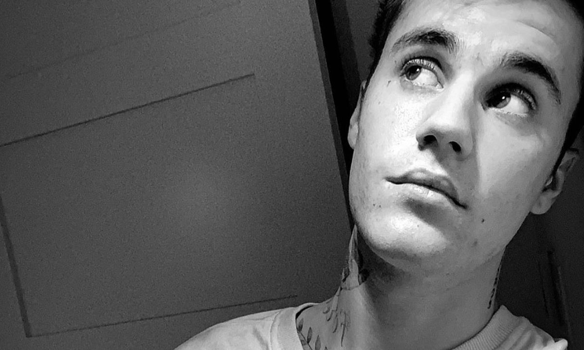 Αν κάνεις Tik Tok με το τραγούδι του Justin Bieber, μπορεί να σε κάνει repost... Αλήθεια!