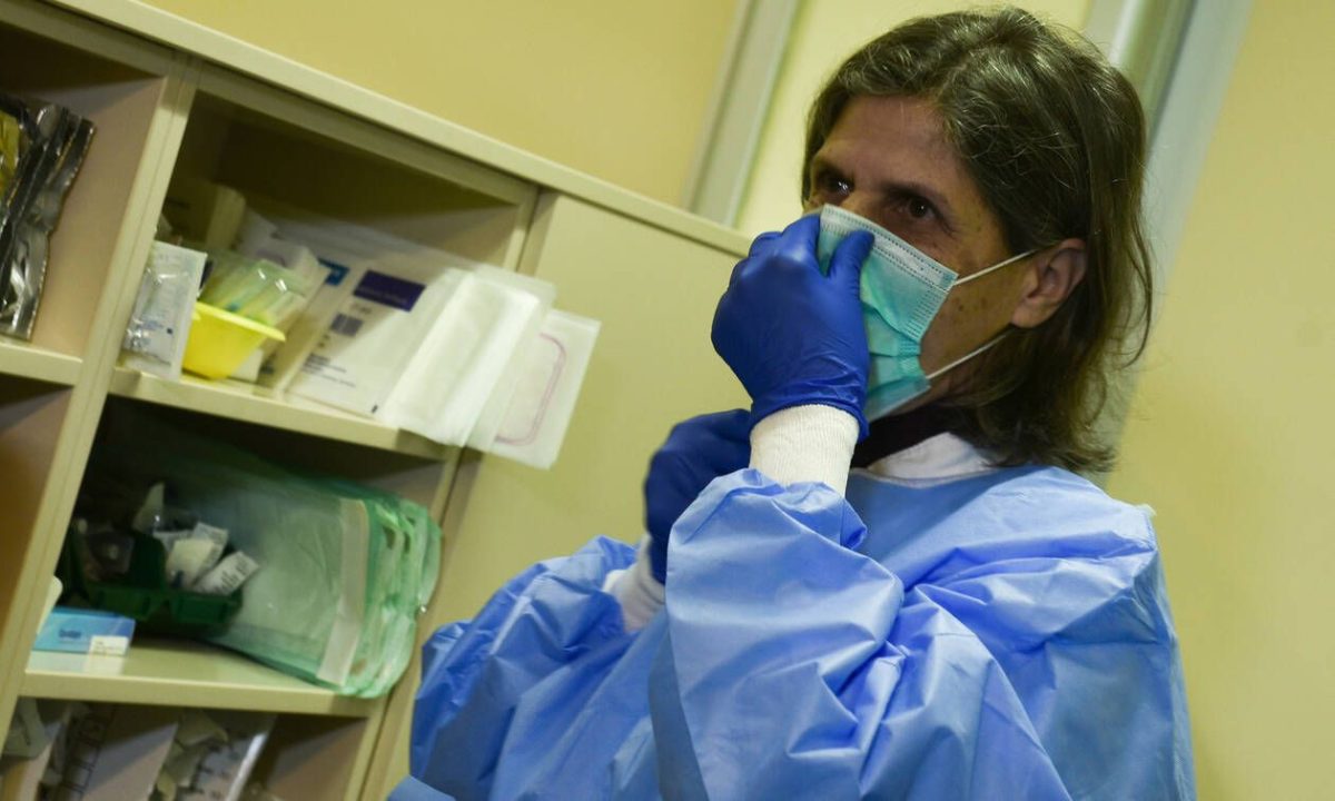 Κορονοϊός: Πληροφορίες για 29ο νεκρό - Κατέληξε 70χρονος στην Καστοριά