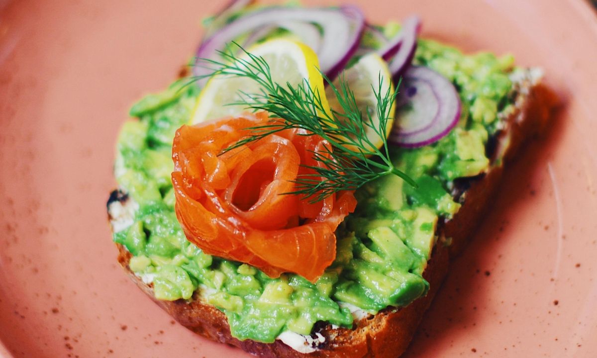 Προτάσεις για πρωινό γεύμα τώρα που μένουμε σπίτι αλλά δεν θέλουμε να παχύνουμε