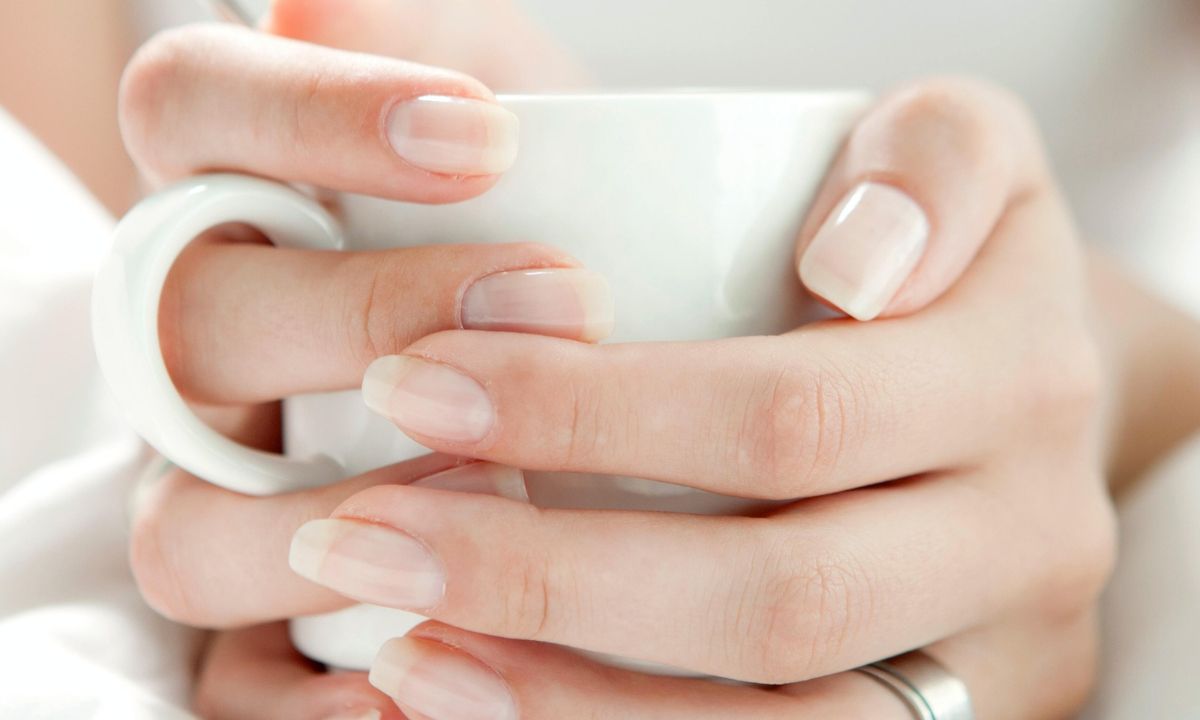 Πώς θα επαναφέρεις τα νύχια σου μετά την αφαίρεση του τζελ