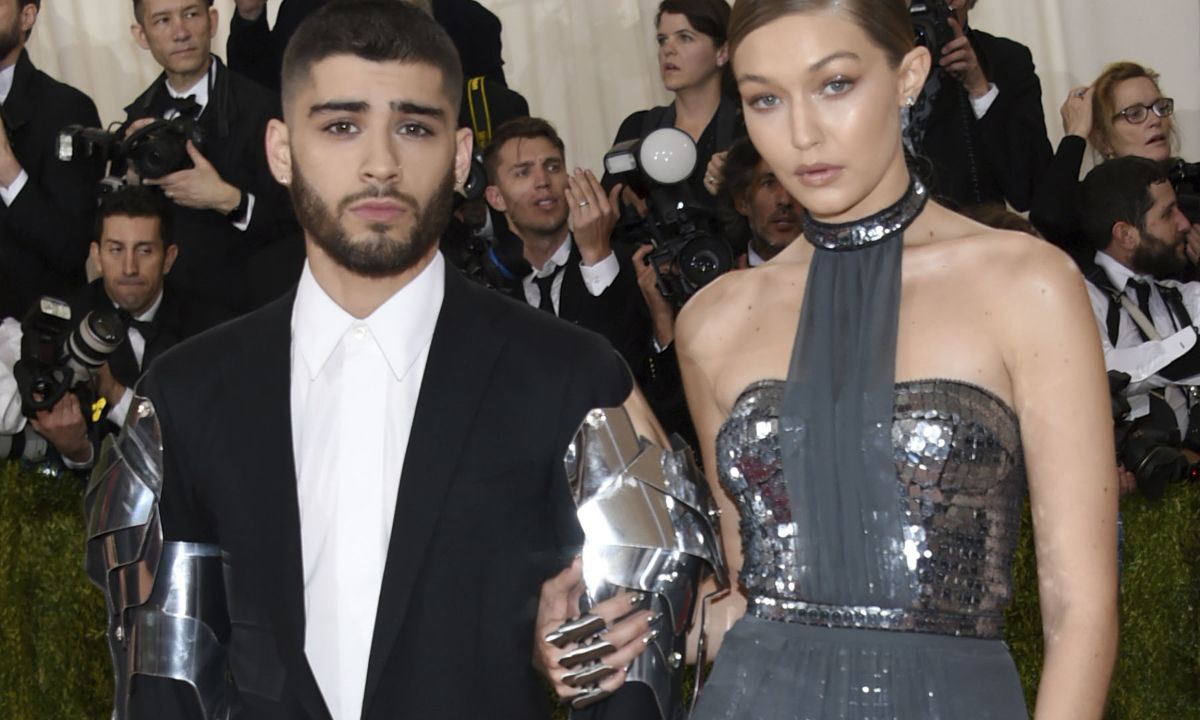 Η Gigi Hadid είπε ύπουλα ότι είναι έγκυος δύο μήνες πριν και κανείς δεν το κατάλαβε
