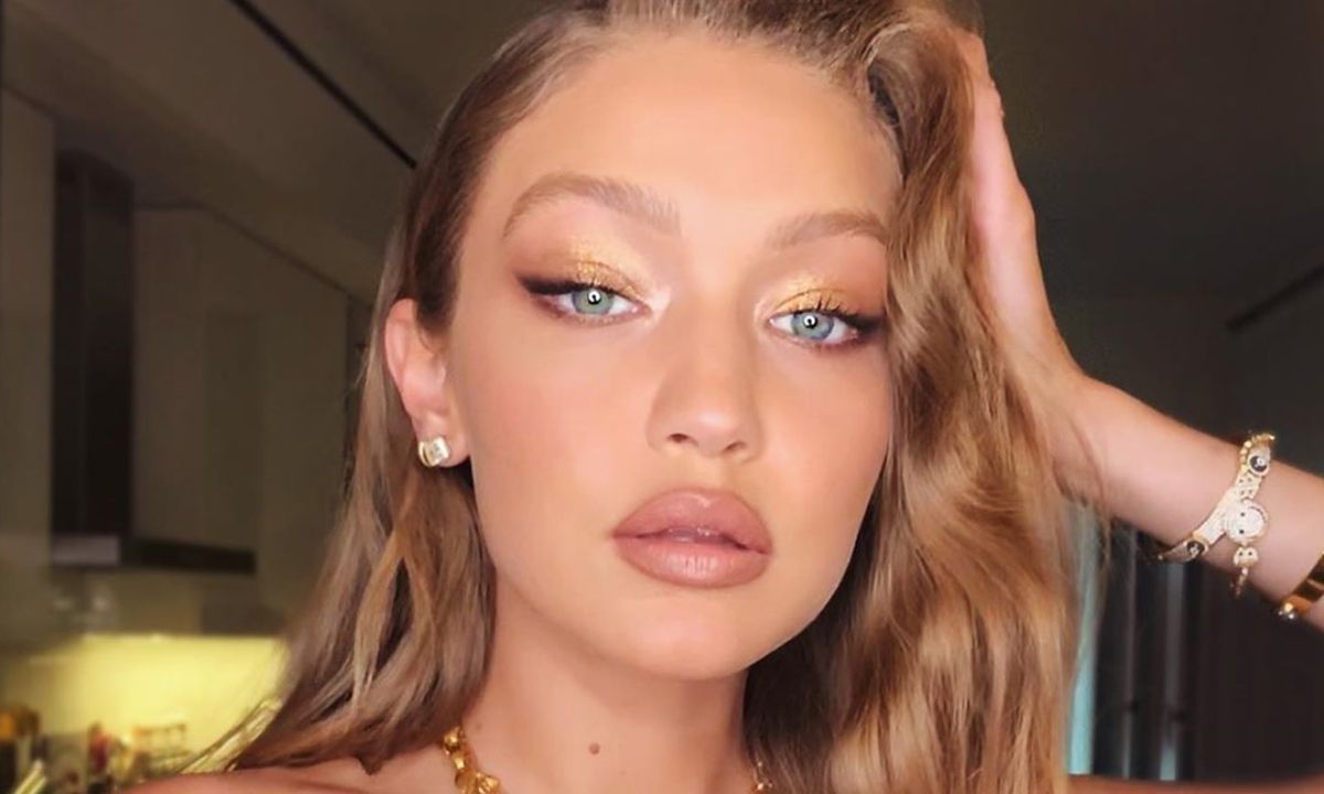 Η Gigi Hadid παραδέχτηκε δημόσια την εγκυμοσύνη της και το περίεργο πράγμα που την έκανε να κλάψει