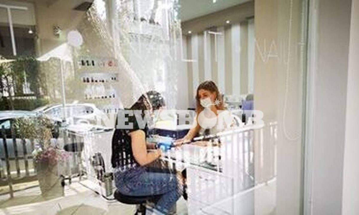 Ρεπορτάζ: Αγνώριστα τα κέντρα αισθητικής - Μάσκες, γάντια και πλέξι γκλας