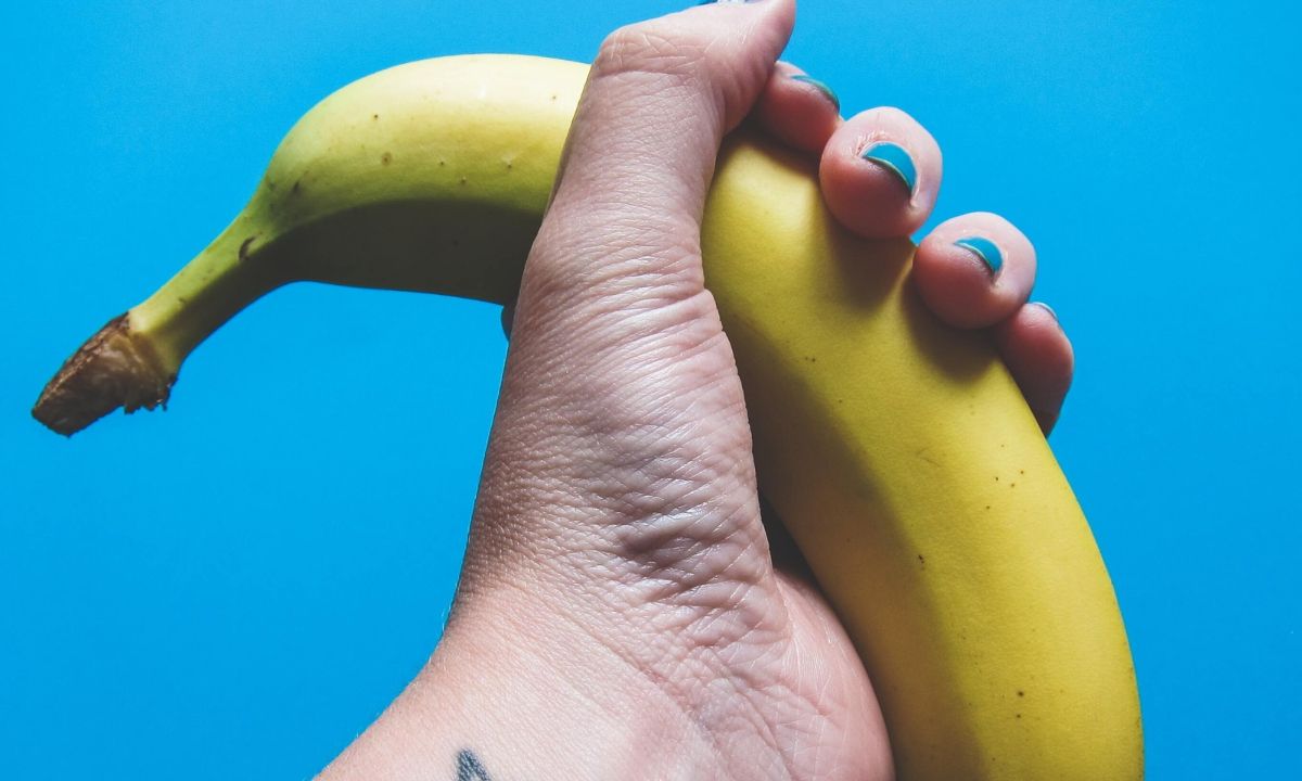 Όλα τα καλλυντικά οφέλη που κρύβει μέσα της η μπανάνα