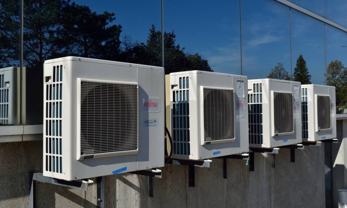 Κορονοϊός: Ανησυχία επιστημόνων για τα κλιματιστικά - Οι συμβουλές του Σωτήρη Τσιόδρα