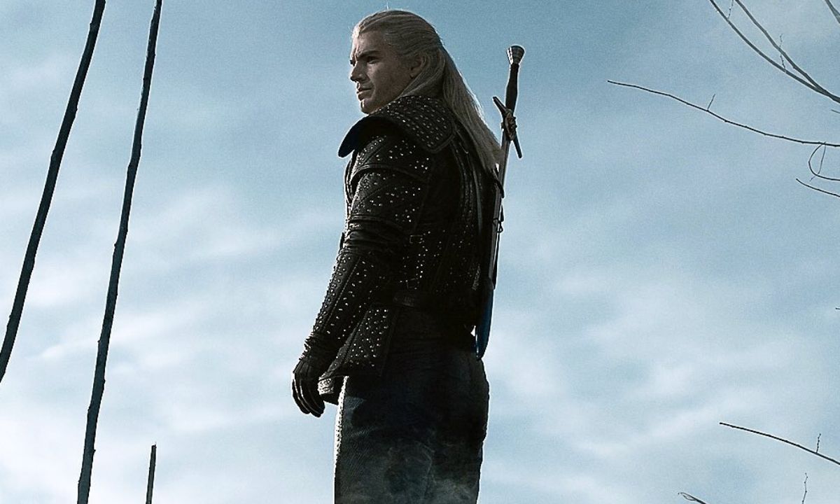 Ο Henry Cavill έγινε Dark Knight και είναι λίγο περίεργο