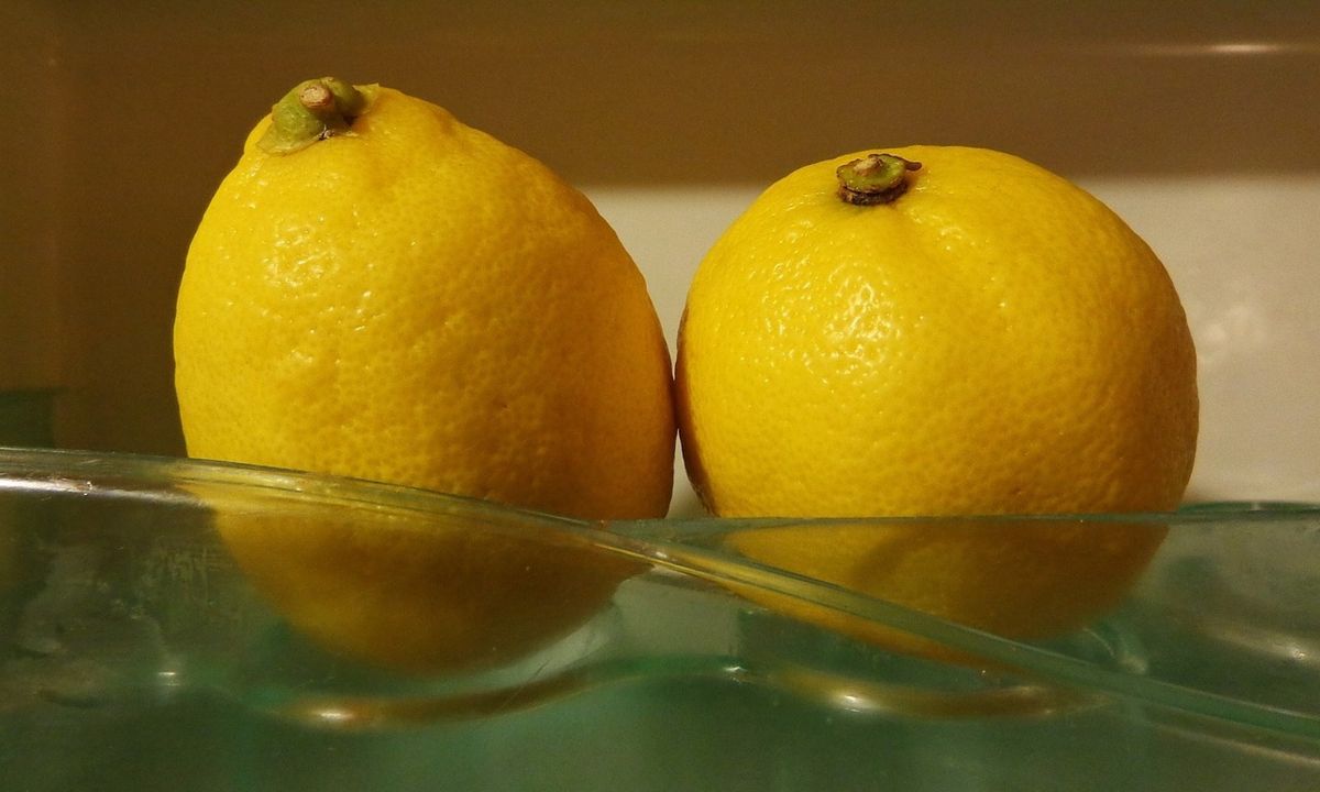 Έριξε λεμόνι στην κουζίνα - Δείτε γιατί και θα το κάνετε άμεσα (photos)