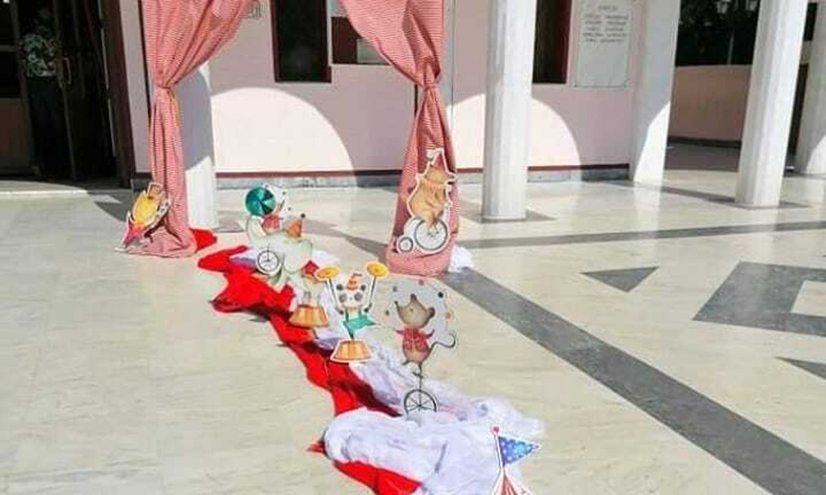 Πασίγνωστη Ελληνίδα ηθοποιός βάφτισε τον εγγονό της! Μαγικές φωτογραφίες