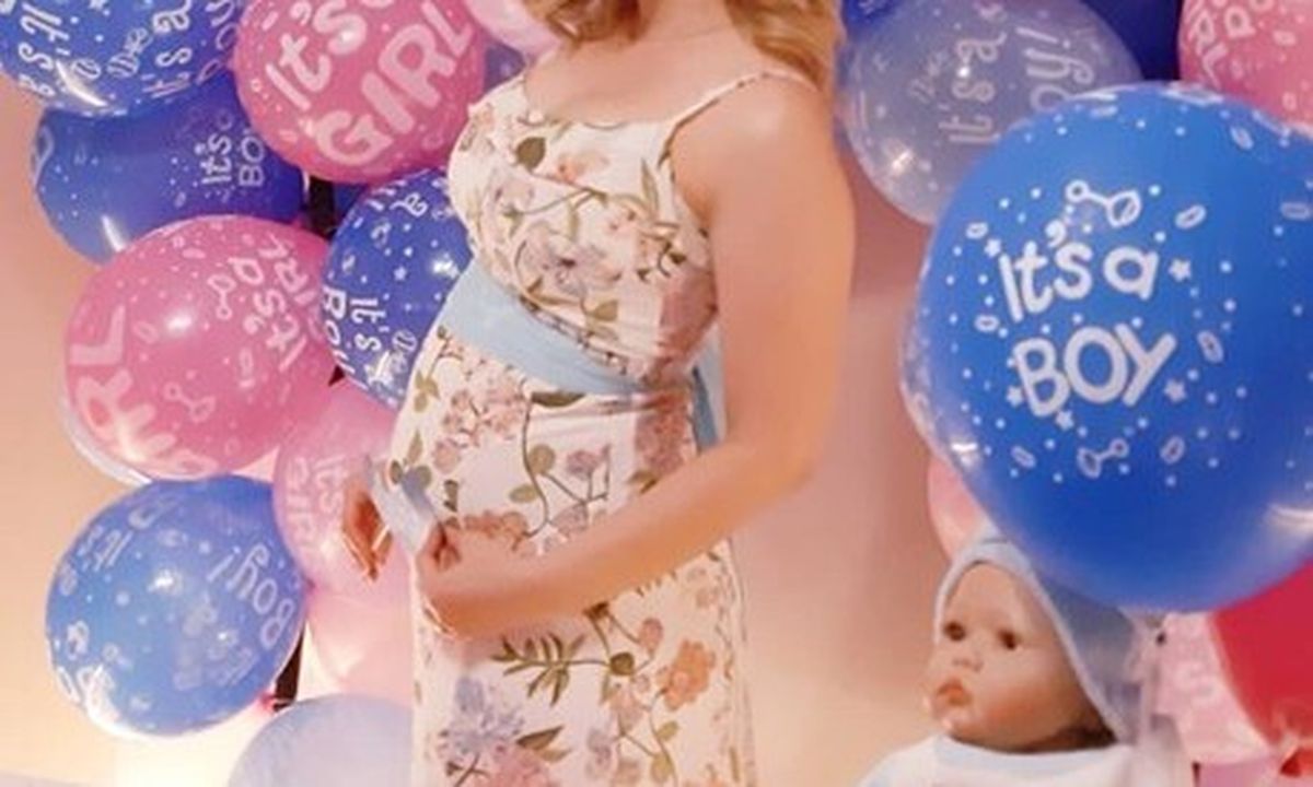 Ελληνίδα ηθοποιός ανακοίνωσε  ότι είναι έγκυος! Το πάρτι και το φύλο του μωρού!