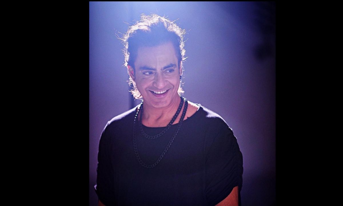 Σχοινάς:Ο γιος του είναι ολόιδιος-Η φωτό στην πισίνα και η απίστευτη ομοιότητα