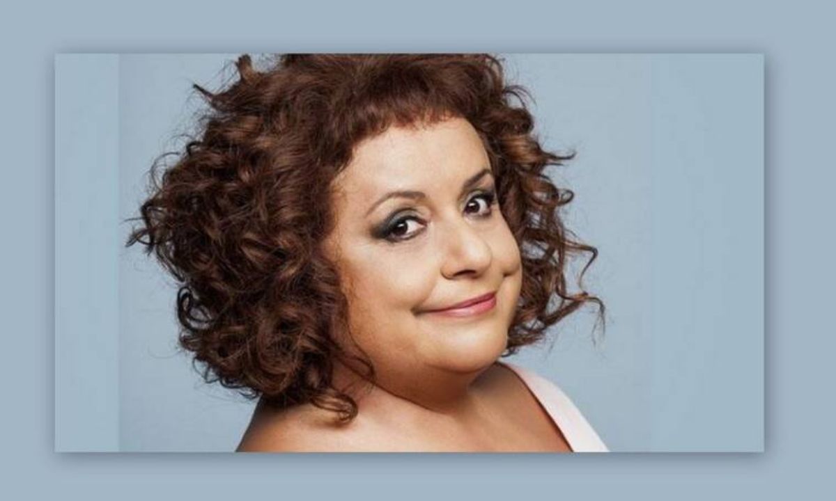 Μην αρχίζεις τη μουρμούρα: Η Βουλίτσα στα Κουφονήσια με καφτάνι (photos)